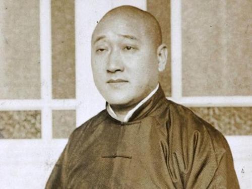 她17歲被軍閥贖出納為小妾,數(shù)年后讓丈夫娶妹妹,原因令人動(dòng)容